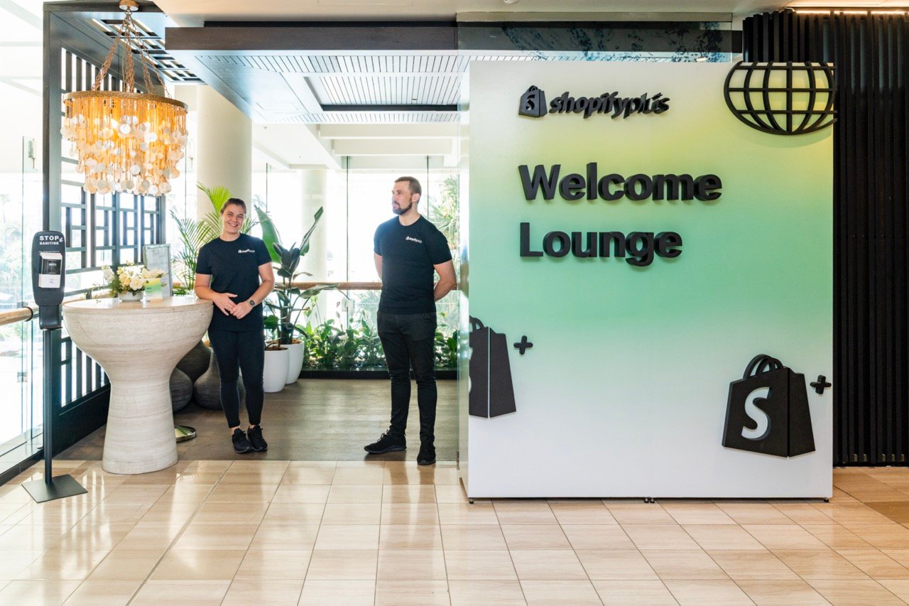 Welcome Lounge & Hotel Check-in